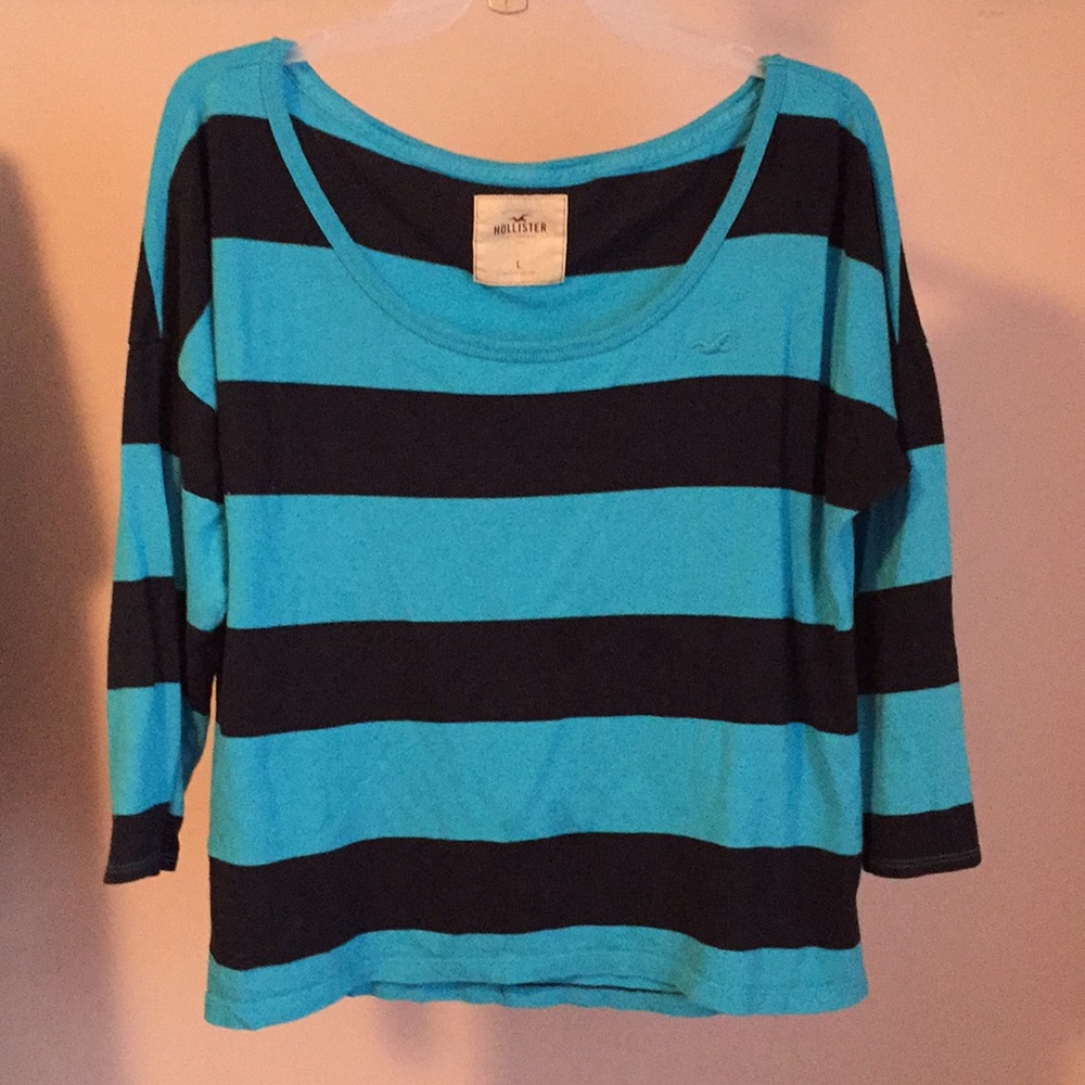 Hollister 3/4 sleeve blue striped shirt
